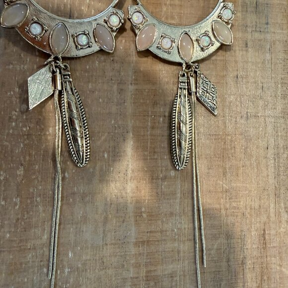 Free People Winona Bohemian Classic Hoop Earrings with Fringe NWT - Picture 6 of 7